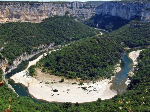 le-parc-naturel-regional-des-monts-dardeche